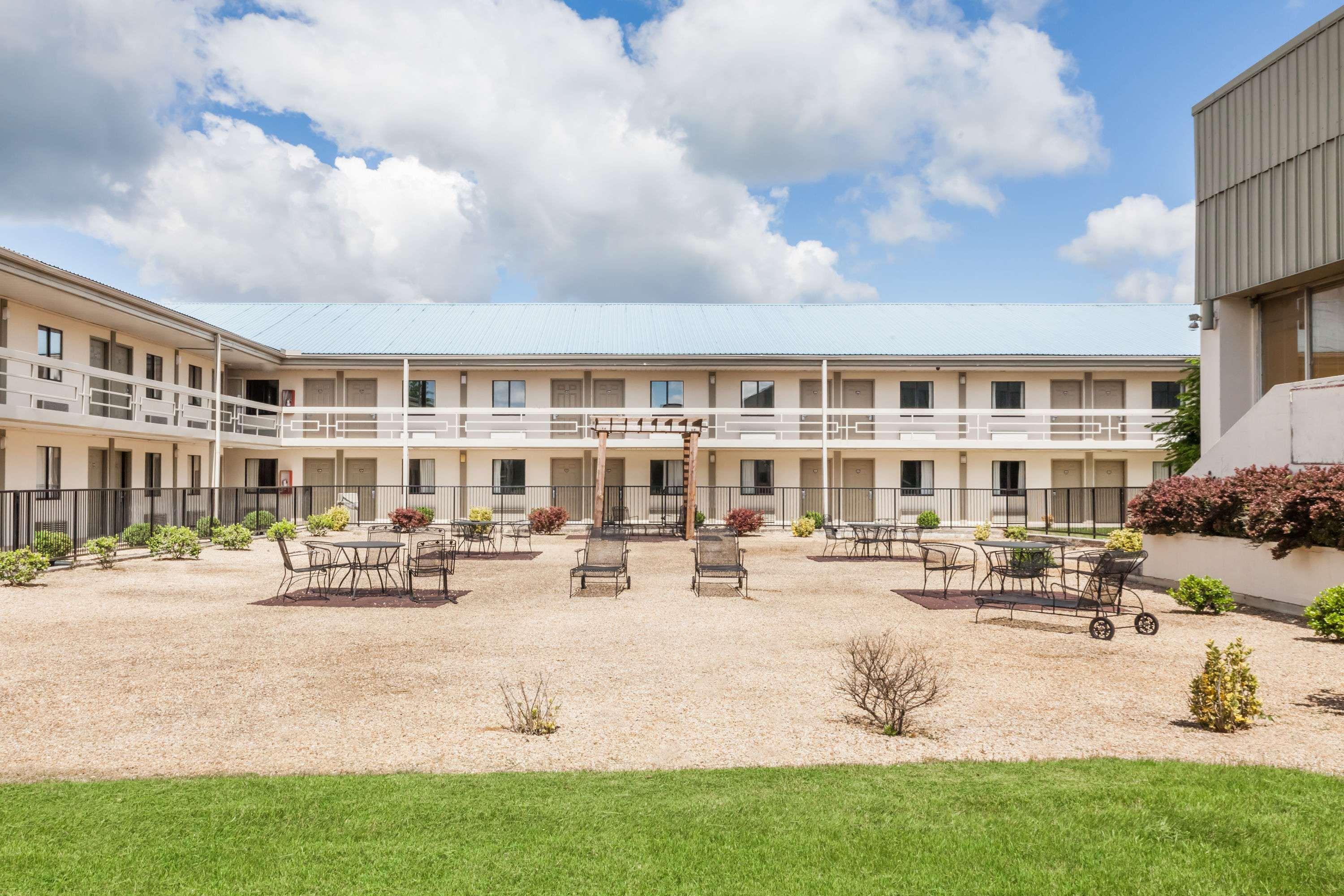 Motel Super 8 By Wyndham Monteagle Tn Exterior foto